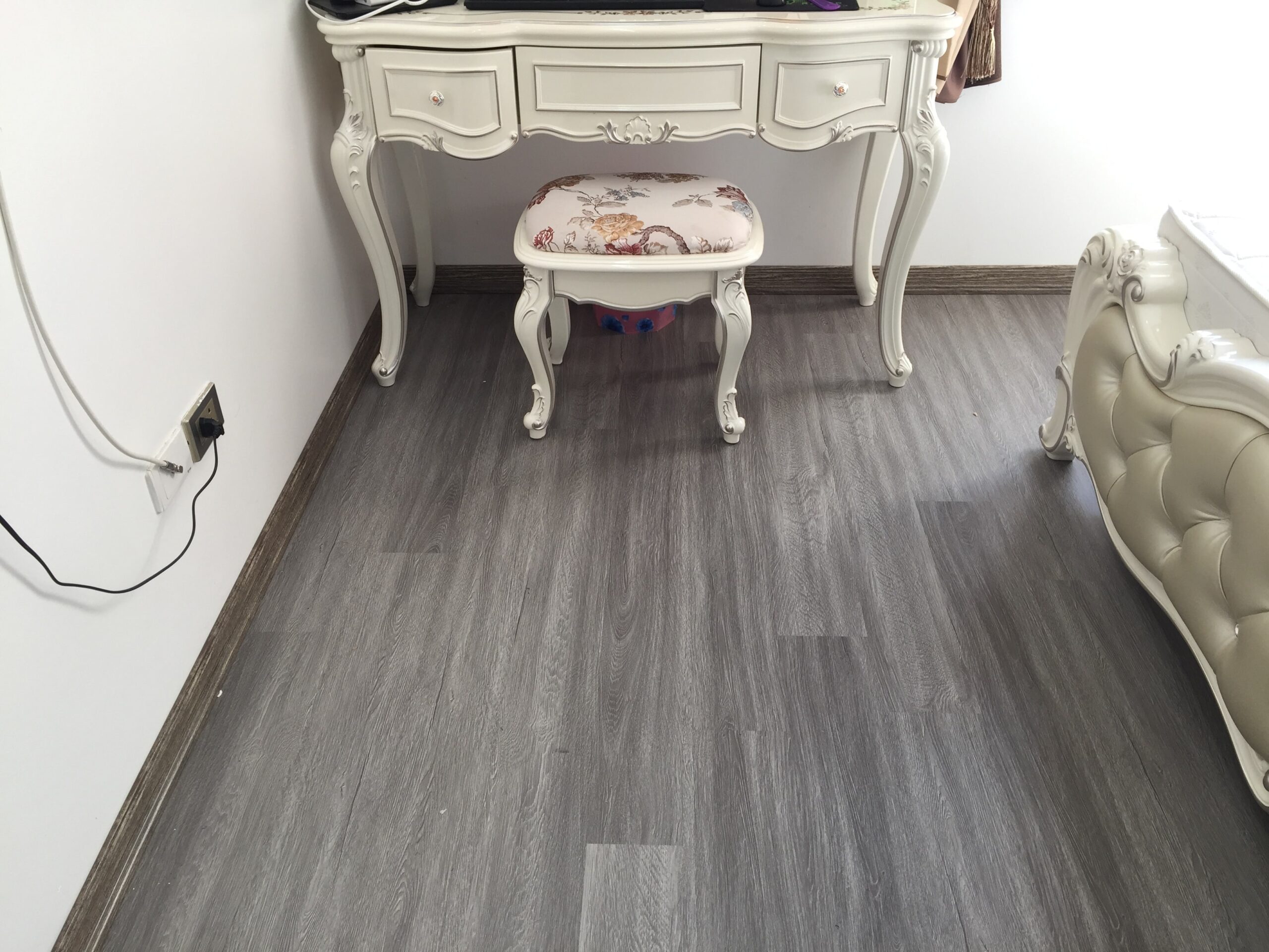 Công trình sàn nhưa căn hộ nhỏ 2