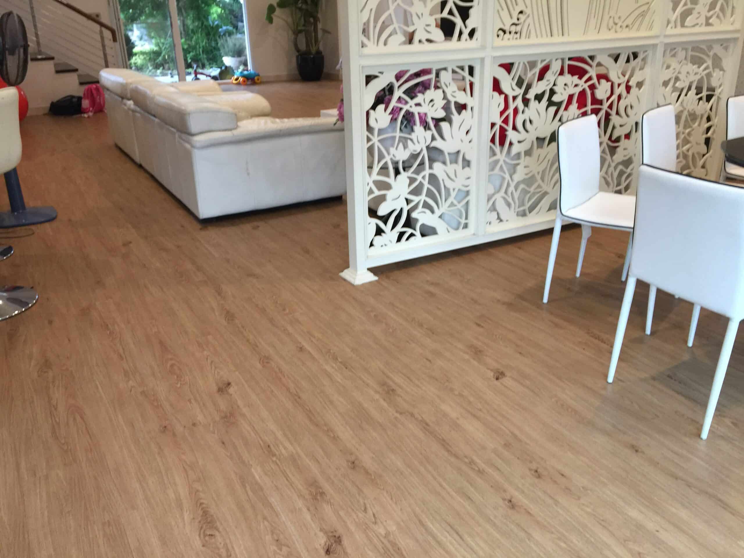 Công trình sàn nhưa biệt thự CIPUTRA 9