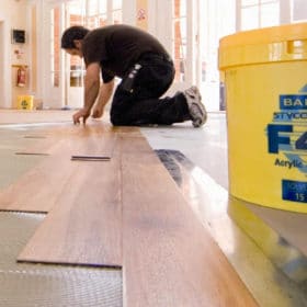 Sàn nhựa dán kéo | Sàn Nhựa Xinh