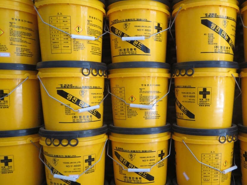 Keo dán sàn nhựa