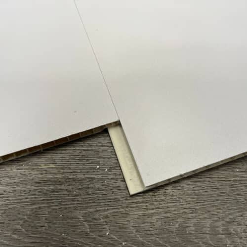 Tấm nhựa ốp tường màu trắng