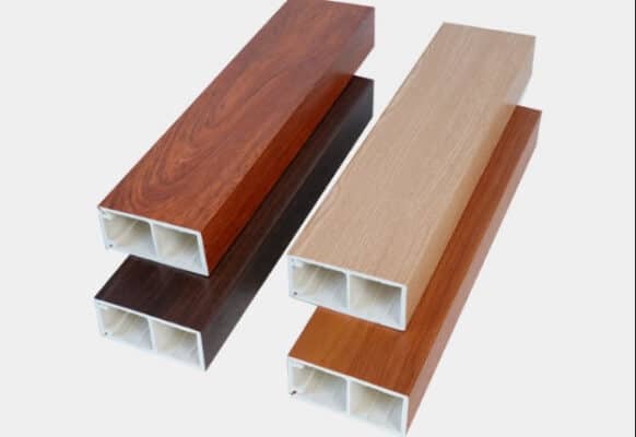 Lam hộp gỗ nhựa trọng lượng nhẹ nên thuận tiện cho thi công